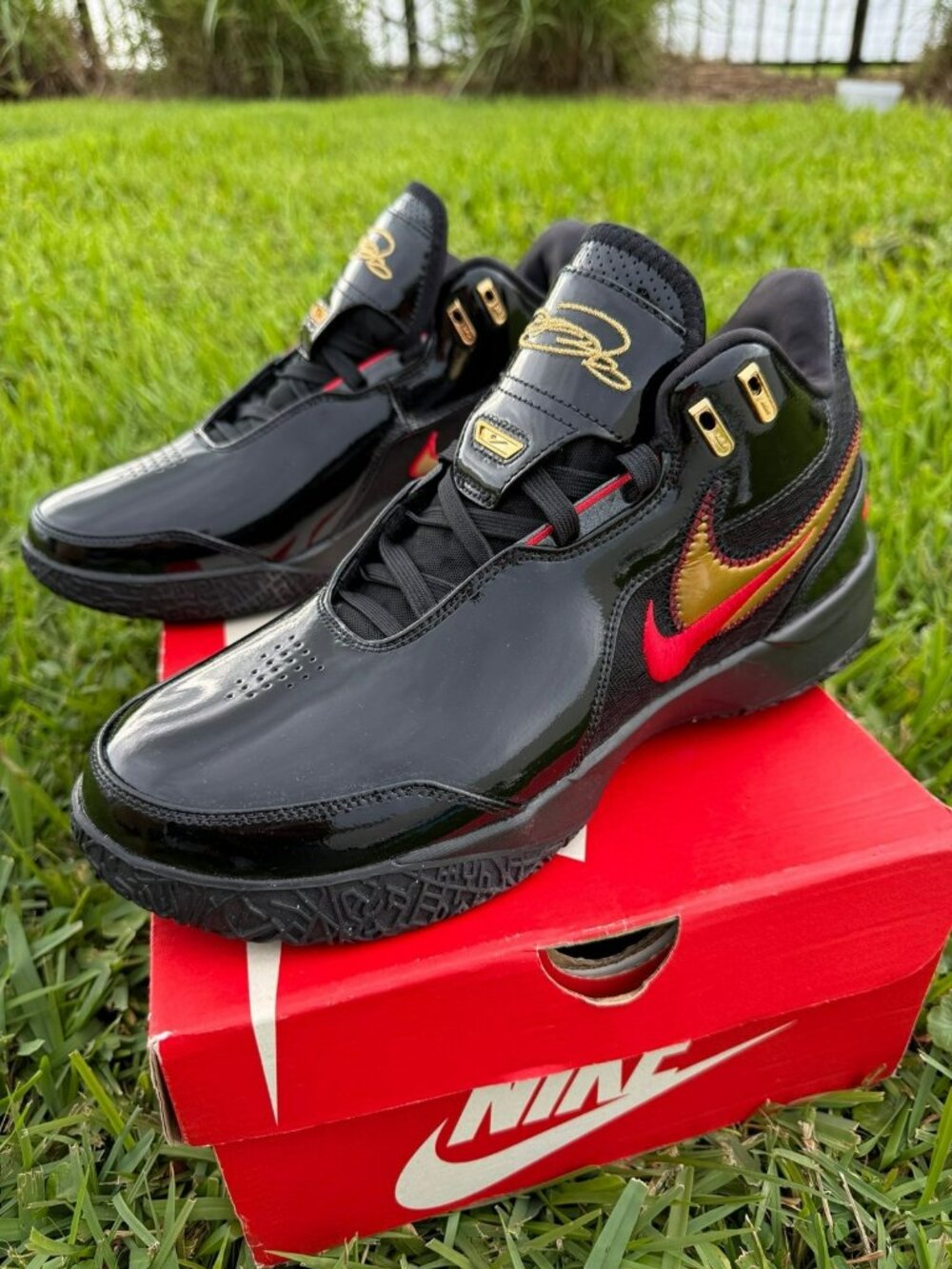 9.5 MEN'S NIKE ZOOM LEBRON NXXT GEN AMPD BASKETBALL  BLACK RED FJ1566-001